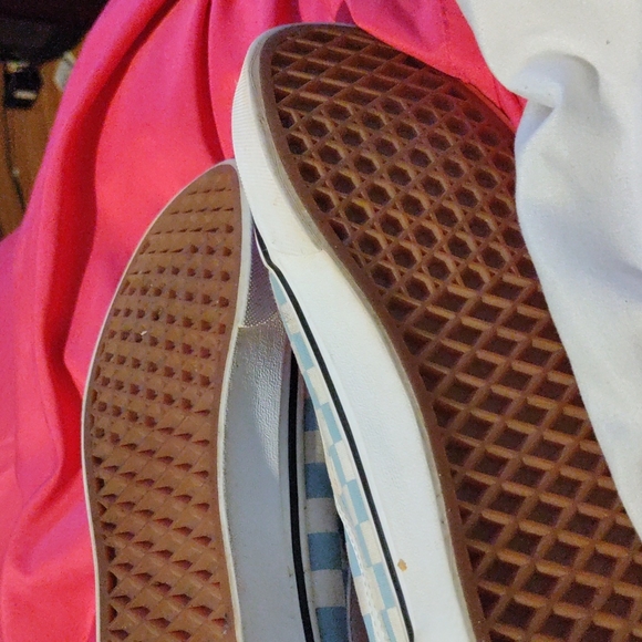 Vans - Picture 3 of 4